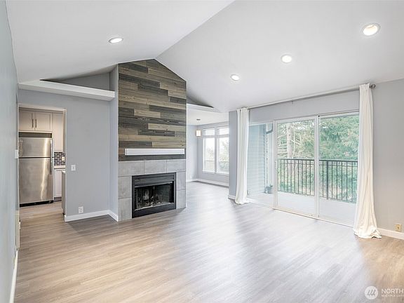 4th image of 625 N Jackson Avenue #A18