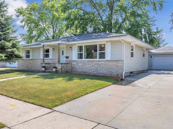 78 Pheasant Dr, Fond Du Lac, WI 54935