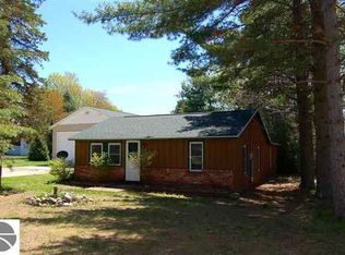 6083 Aarwood Rd NW, Rapid City, MI 49676