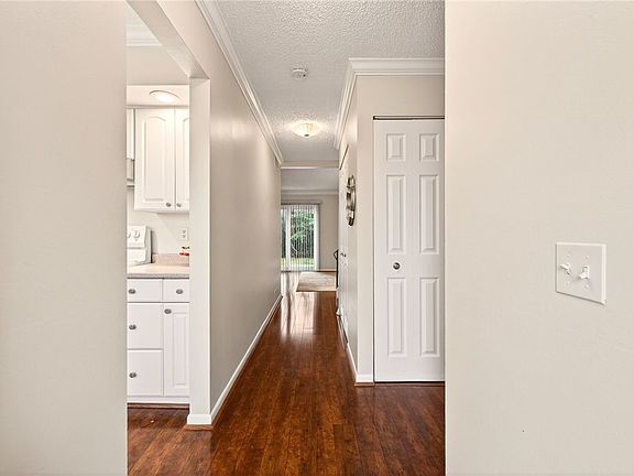 3rd image of 609 French Rd
