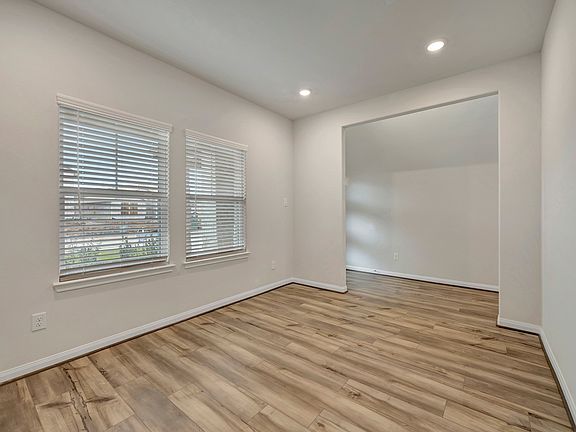 5th image of 8010 Virginia Dr