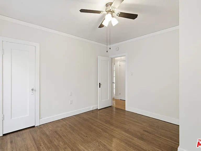 316 E Ellis Ave — Photo 18