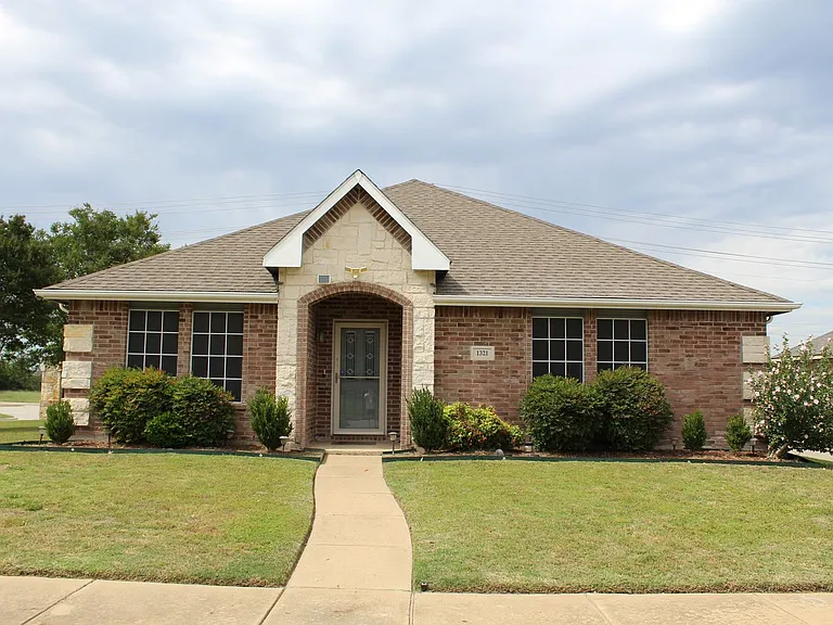 1321 Red River Ln — Photo 1