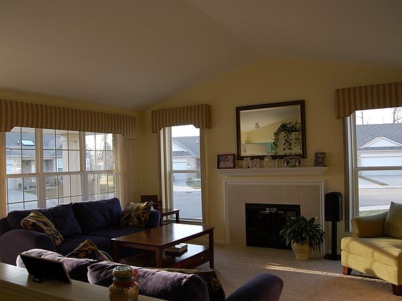 3rd image of 41458 Greenspire Dr
