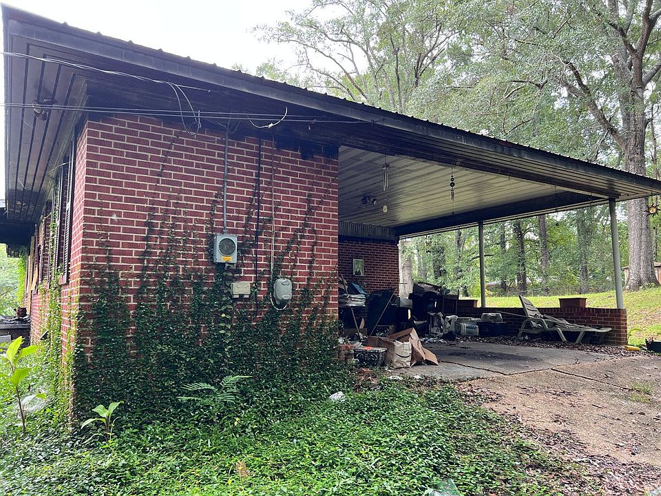 2nd image of 2400 51st Ave