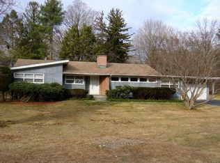 2 Sunset Dr, Armonk, NY 10504