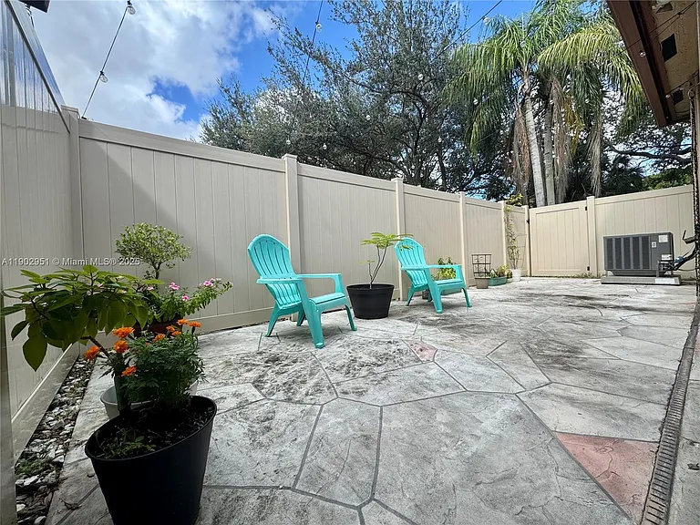 16137 Emerald Cove Rd — Photo 10