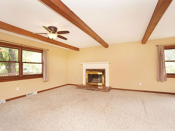 4th image of 1101 Hearthstone Dr