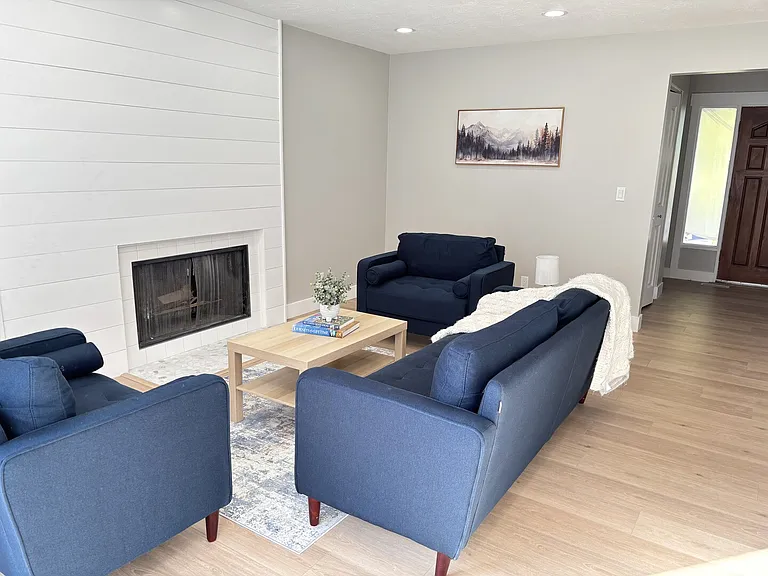 S Quail Hollow Dr — Photo 13