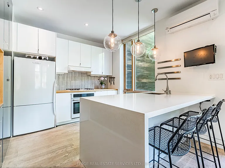 241 Garden Ave — Photo 10