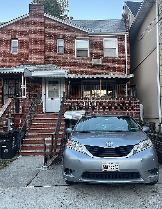 1st image of 1511 E 15th St