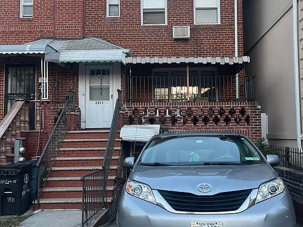 1511 E 15th St, Brooklyn, NY 11230