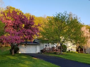 2358 Cornwall Dr, Macedon, NY 14502