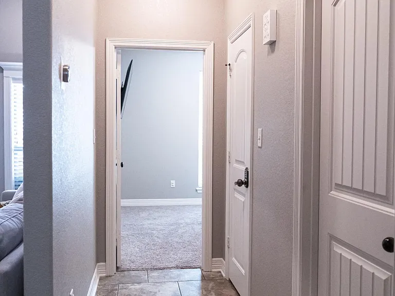 7352 Kingsport Ln — Photo 39