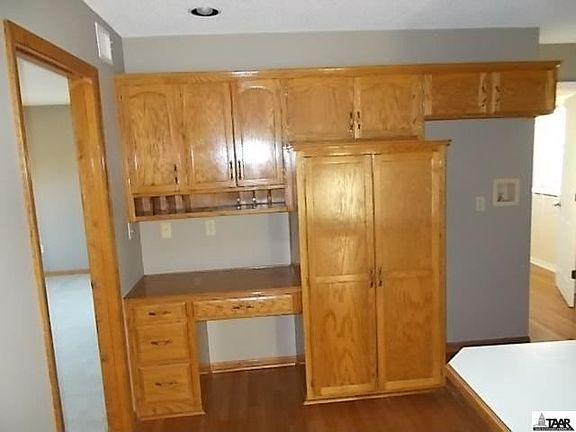5th image of 10921 Miller Ln