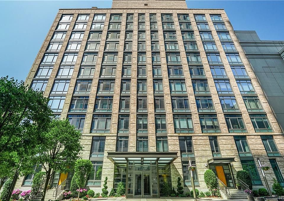 1st image of 25 City Pl APT 3C