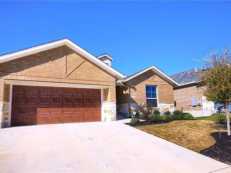 2409 Brook Crest Way — Photo 26