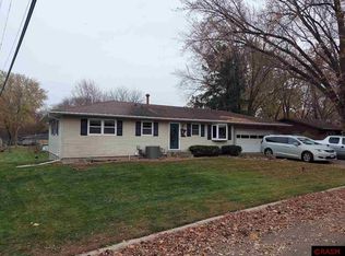 817 Minnesota Ave SE, Owatonna, MN 55060