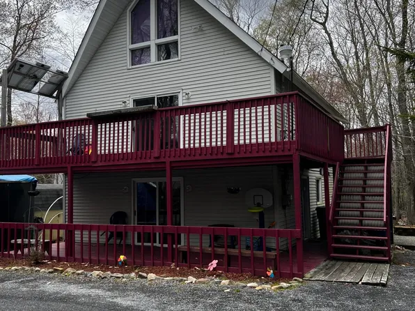 4156 Falcon Ter, Tobyhanna, PA 18466