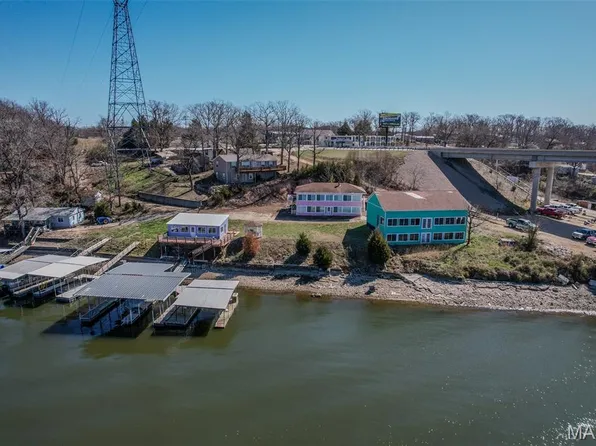 88 Accurate Ave, Sunrise Beach, MO 65079