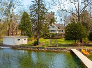 N67W32358 Wildwood Point Rd, Hartland, WI 53029