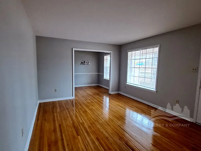 3743 Lakehurst Dr — Photo 10