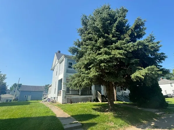 547 6th Ave S, Clinton, IA 52732
