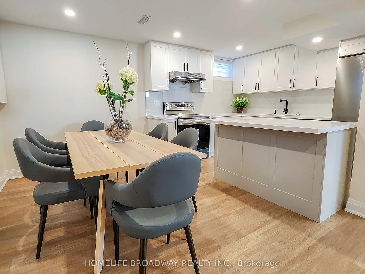 3 bed, $2,500 — Photo 4