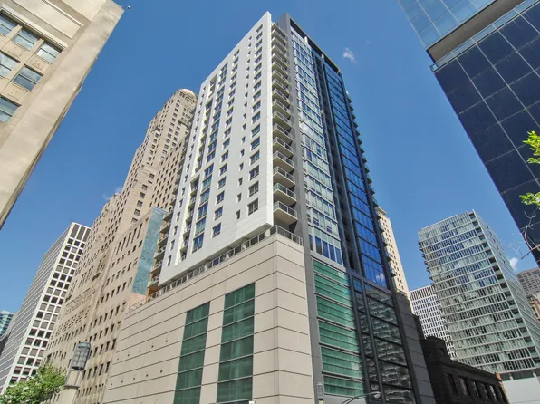160 E Illinois St APT 1002, Chicago, IL 60611