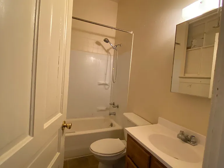 Summit Place Apartments — Photo 37
