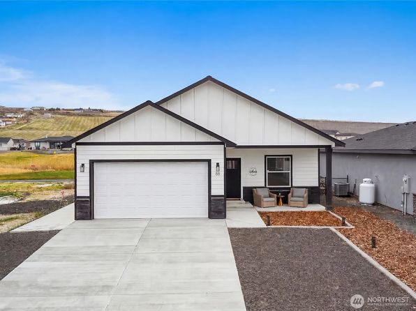 6697 Club House Dr SE