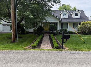412 Mine B Rd, Herrin, IL 62948