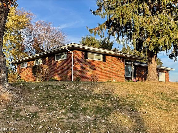 3rd image of 1811 Mount Vernon Cir