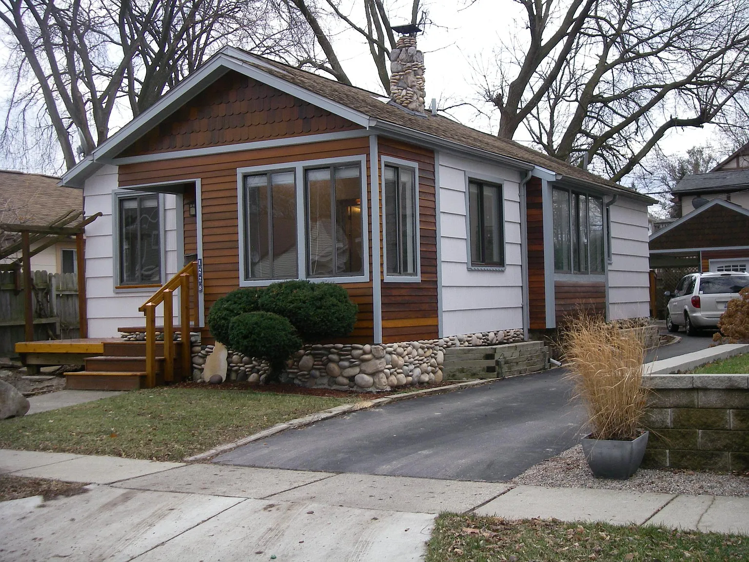 1228 Cole St photo 1