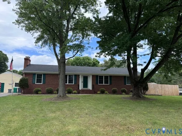 2305 Grassy Knoll Ln, North Chesterfield, VA 23236