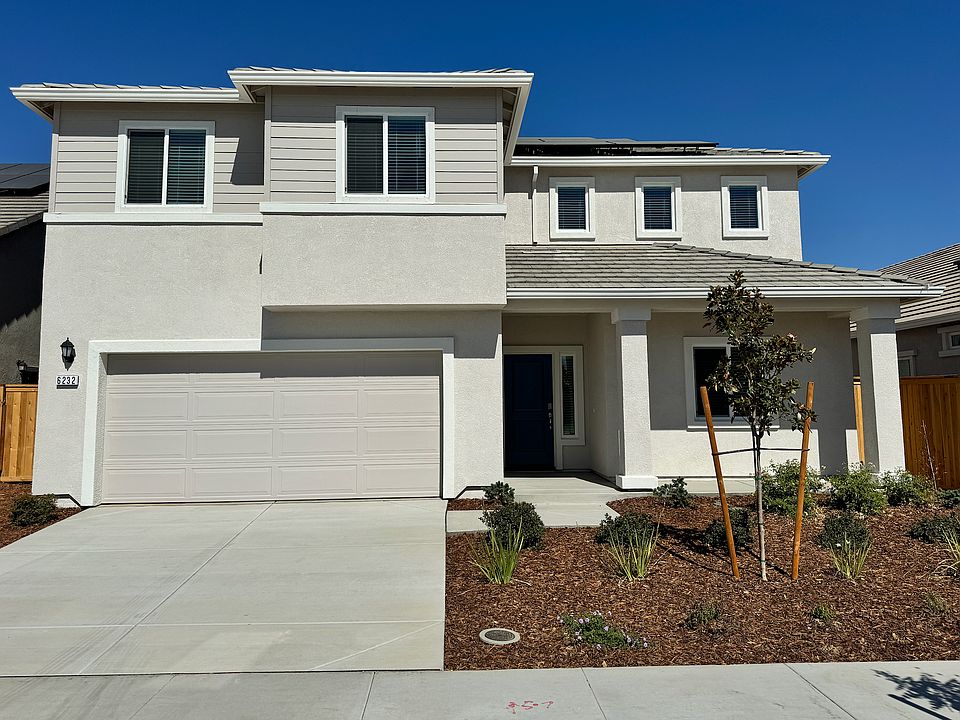 1st image of 4032 Blue Feather Way