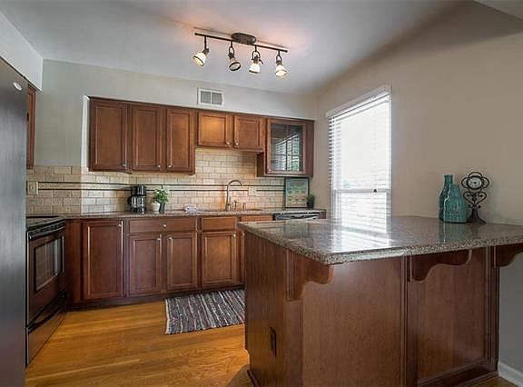 4th image of 4430 Jarboe St APT 4