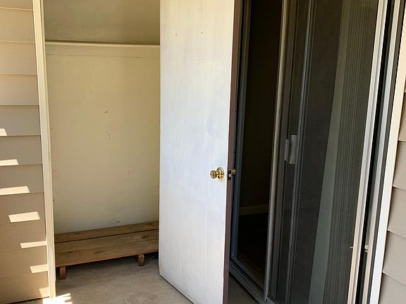 3rd image of 1576 Heather Dr #111