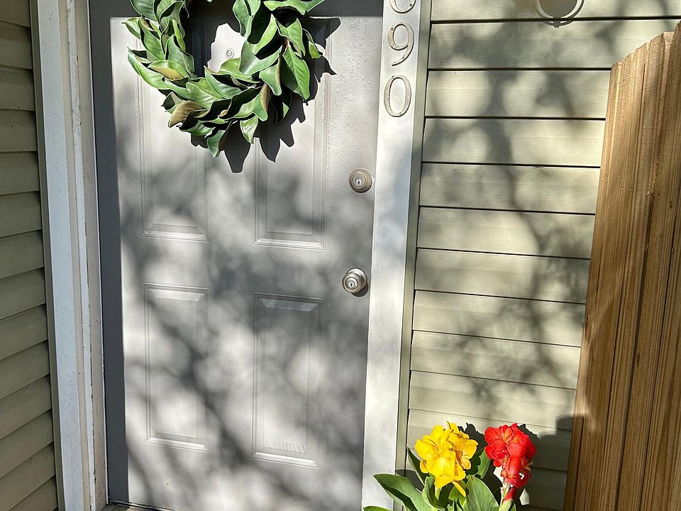 1st image of 690 N 11th Ave Unit A