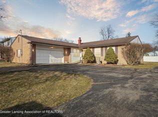 2455 Glengarry Rd, Jackson, MI 49203