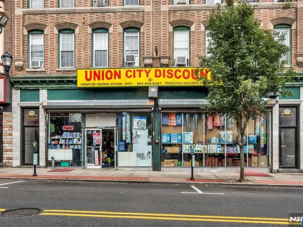 814 Summit Ave #816, Union City, NJ 07087