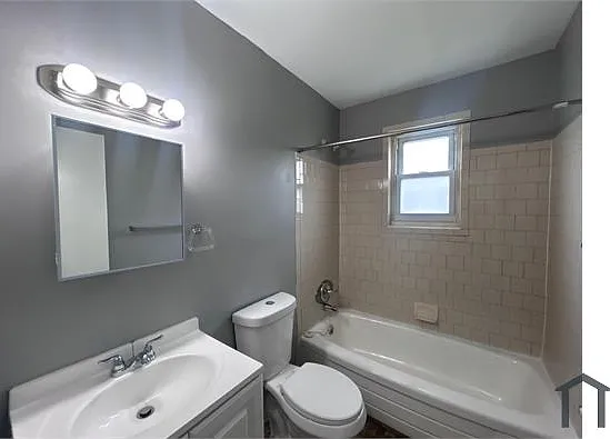 1 bed, $1,000 — Photo 1