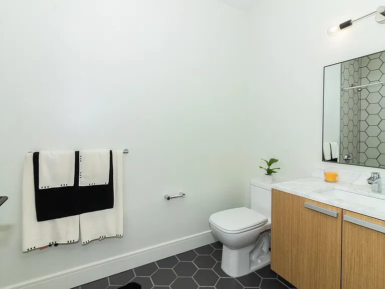 Solaris Lofts — Photo 22