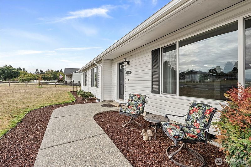 3rd image of 113 Karen Court
