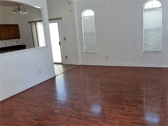 4th image of 11688 Palm Grove Cir
