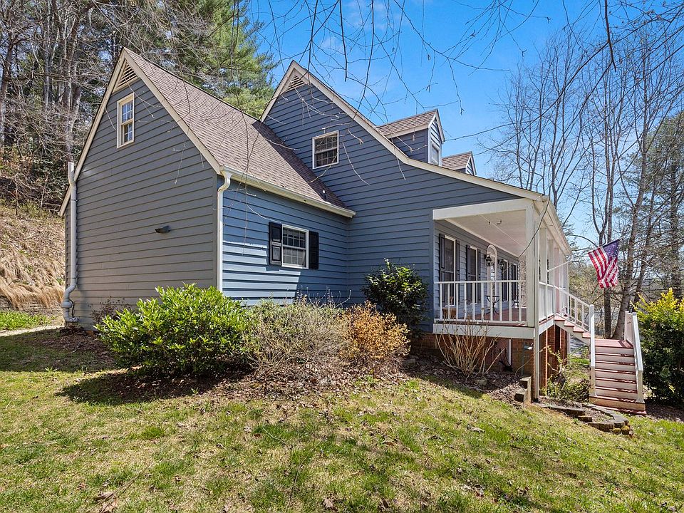 1st image of 15 Moriah Ln