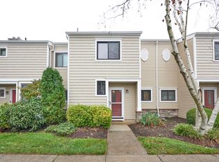 25 Carol Ct, Tinton Falls, NJ 07724