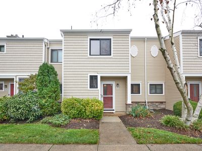 25 Carol Ct, Tinton Falls, NJ, 07724