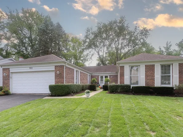 502 Old Hunt Rd, Fox River Grove, IL 60021