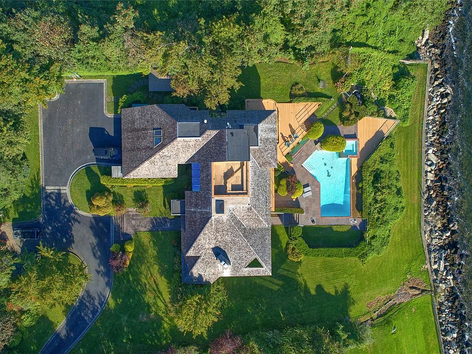 15 Gatsby Lane, Great Neck, NY 11024 MLS 3436037 Zillow